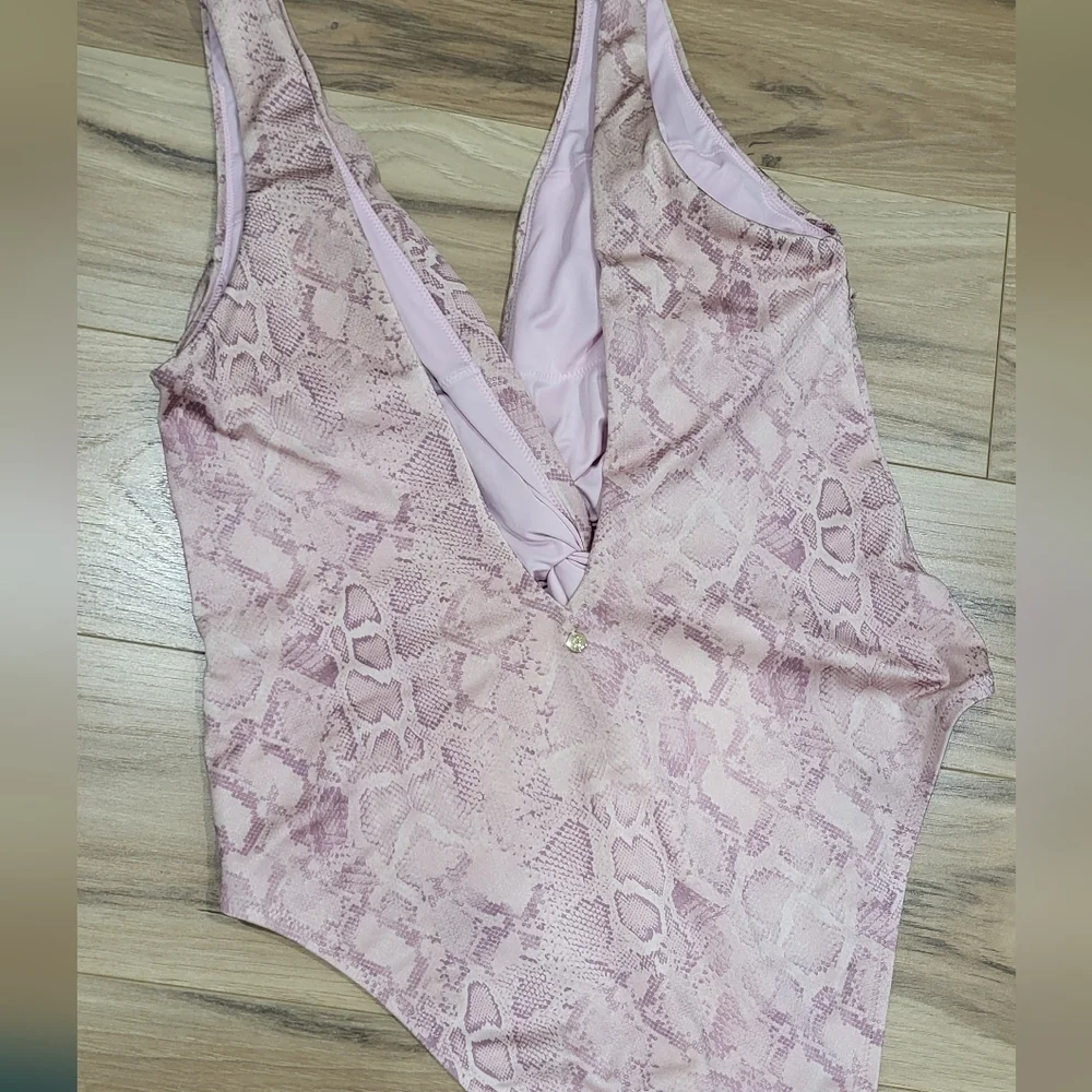 VS Swimsuit XL - Picture 4 of 5